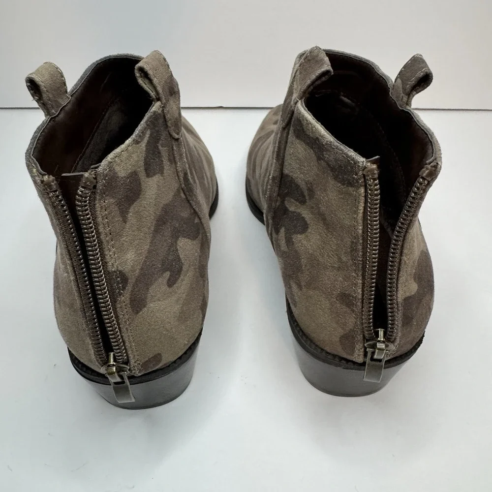 Comfort est 1946 Camo Print‎ Western Ankle Bootie women's size 8
